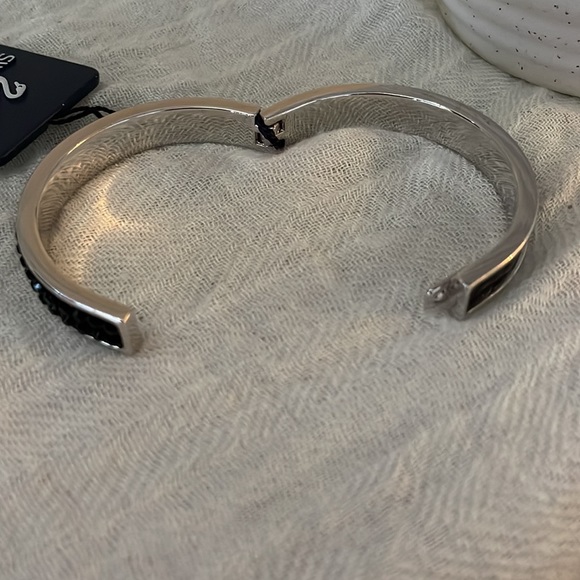 Swarovski BANG/RHD/JET W/BLK EPOXYTHIN Bangle NWT - Picture 3 of 6